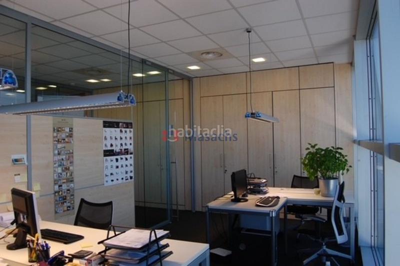 Foto 3976553a-7965-46e2-92f3-9285407f1db7. Miete büro mit parking in Roquetes-Can Magí Sant Cugat del Vallès