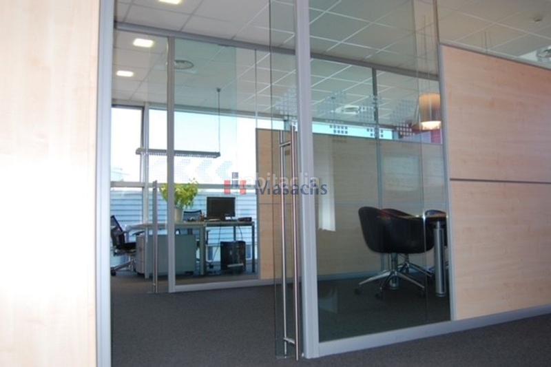 Foto 96e302af-c384-448e-afc4-ed1110b0a1c6. Rent office space with parking in Roquetes-Can Magí Sant Cugat del Vallès