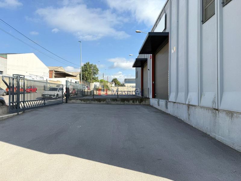Foto 17dbf914-b79c-4150-b386-7672f0791273. Alquiler nave industrial  de alquiler de 2000 m2 en Terrassa