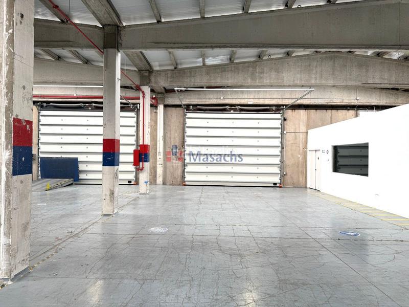 Foto 64bc9ab0-6650-49be-a8c3-3b95afdccb4f. Alquiler nave industrial  de alquiler de 2000 m2 en Terrassa