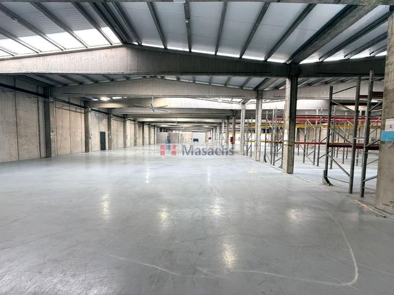 Foto c9db9703-acc9-42a5-9f4f-8e7d074e5716. Alquiler nave industrial  de alquiler de 2000 m2 en Terrassa