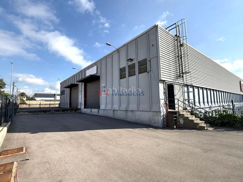 Foto 02e4509a-e18f-4d40-ae93-b1d8fbd659b2. Location bâtiment à usage industriel dans Polígon Industrial Santa Margarida Terrassa