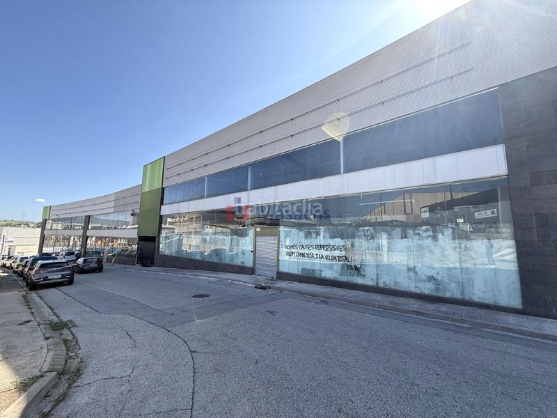 Foto a2b3ad42-de55-41d1-b383-2e1afe069aed. Lloguer nau industrial a Polígon Industrial Santa Margarida Terrassa