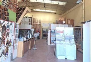 Nave industrial en Griñón. Nave industrial en venta en griñón con oficinas, altillo y showr