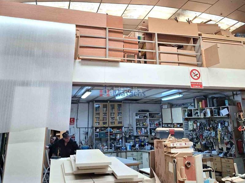 Foto b10f762e-6cc2-472a-85a5-45e4436c7ab5. Fabrikhalle in Griñón