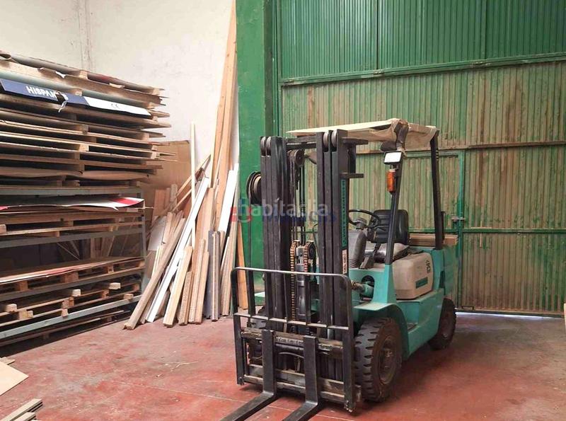 Foto fd7e4447-e334-4af8-92b5-eeb2a13cba8f. Fabrikhalle in Griñón