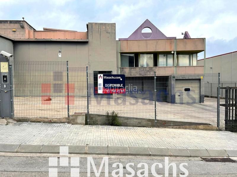 Foto 01faac9e-f987-4f13-879a-245a7c741d5f. Capannone industriale in Can Parellada Terrassa