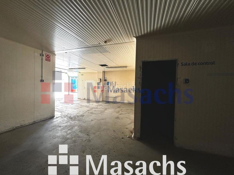 Foto 1266c5be-39b6-4368-86c6-8a5686a22fbb. Capannone industriale in Can Parellada Terrassa