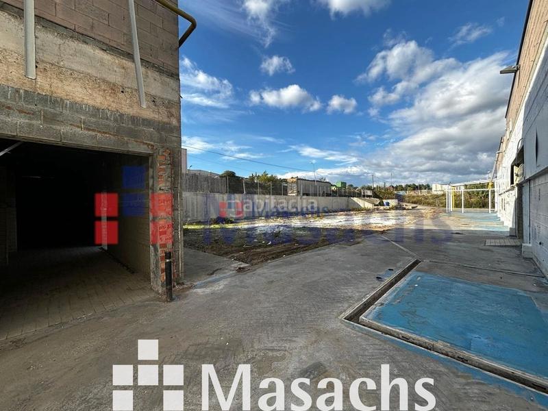 Foto 6a0a1b4f-eded-4a98-bf3e-5ffcb3df1aa2. Capannone industriale in Can Parellada Terrassa