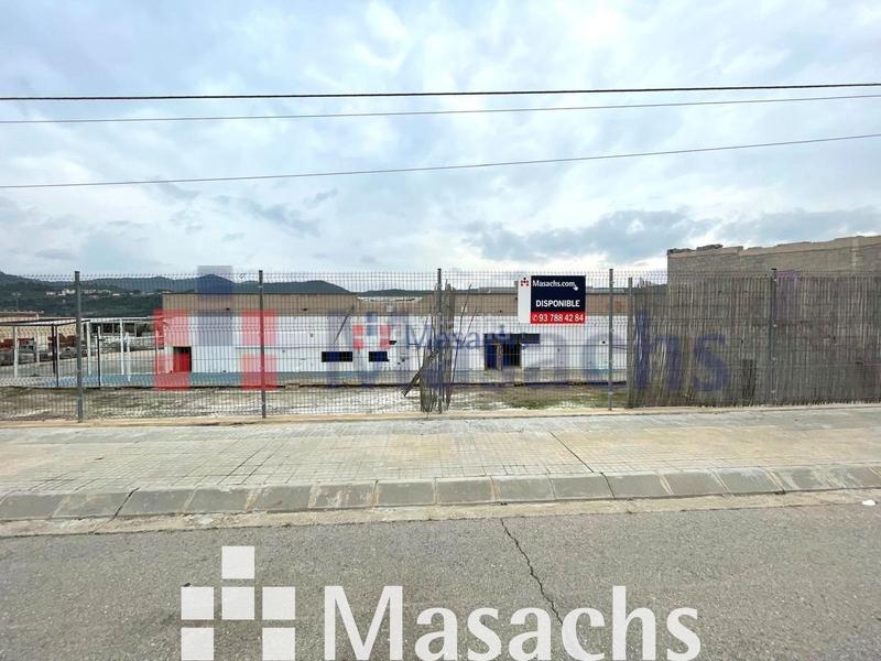 Foto b18bdb87-4c2d-417c-8d71-517e65cdfe91. Capannone industriale in Can Parellada Terrassa