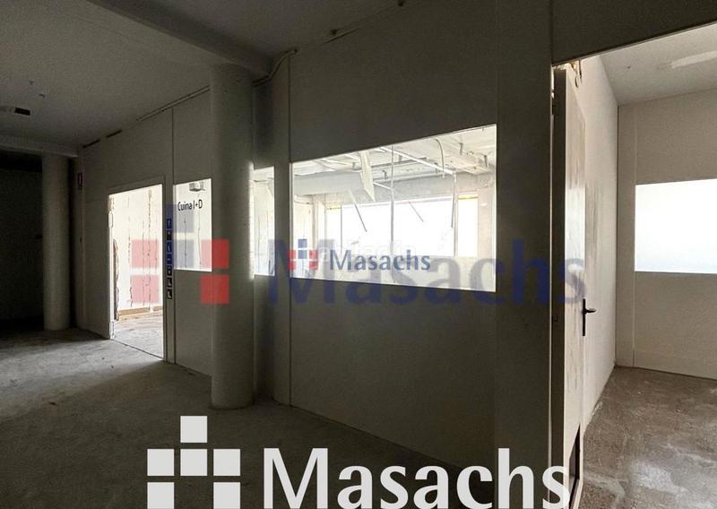 Foto b9b3d1fd-483e-42d4-bb83-fb983b48939a. Capannone industriale in Can Parellada Terrassa