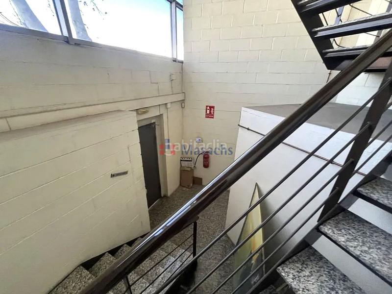 Foto b652e0bd-7a73-4684-9ad6-0b1b541acefe. Alquiler nave industrial  de 608 m en alquiler con oficinas en Sabadell