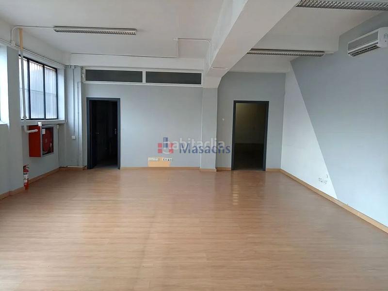 Foto 6b68f93f-e91c-4c4b-9efd-931b253654b6. Alquiler nave industrial  en alquiler 1.800 m acceso c58 y ap7 en Sabadell