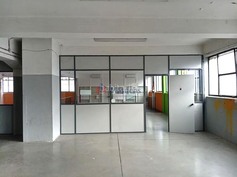 Foto d2bcab2d-ab6e-4240-a900-de5ef429b5a1. Rent industrial building in Gràcia Sabadell