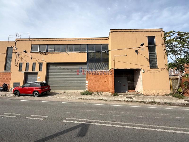 Foto 0d7a3995-b7ac-4cc4-92c4-8f92b8346b21. Affitto capannone industriale in Santa Coloma de Cervelló