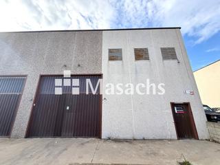 Industrial building in Can Rial