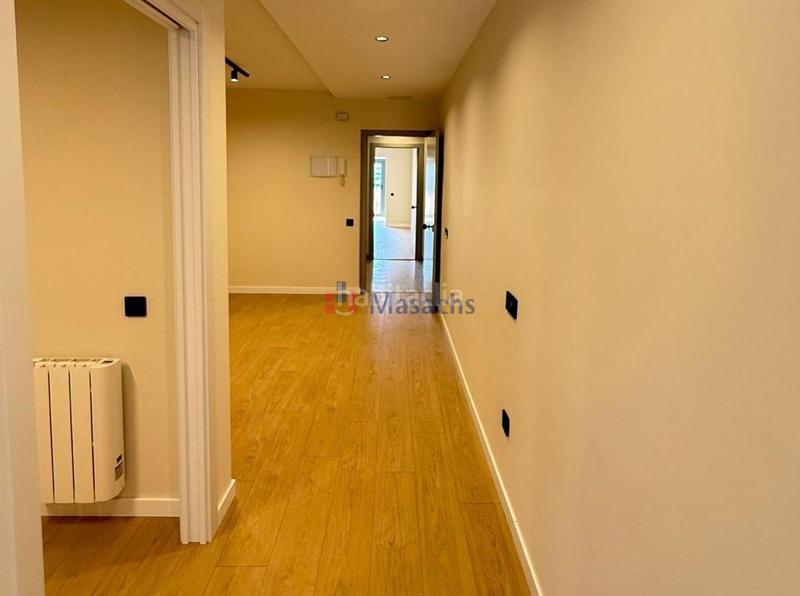 Foto 9817e1d4-d438-40c9-968b-3f47cc257c3e. Oficina a Barri del Centre Terrassa