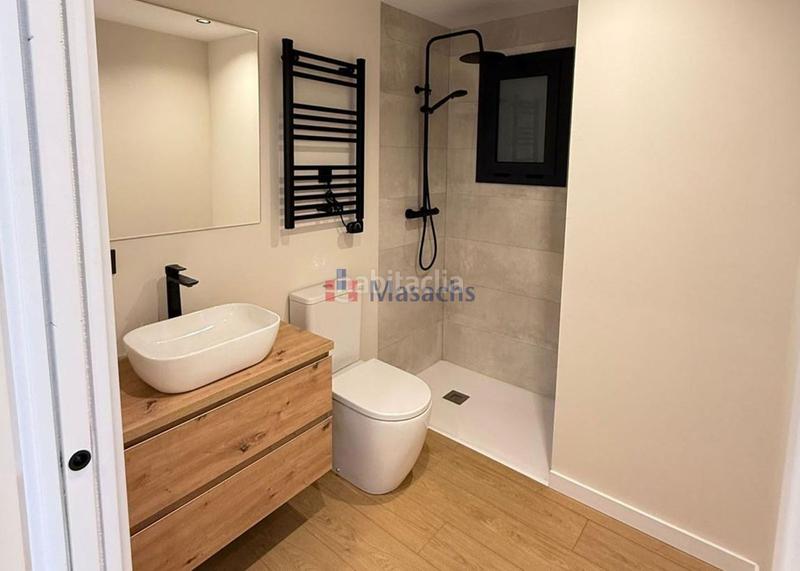 Foto 53157670-b1d6-479e-8522-f1303d8e12c3. Oficina amb calefacció a Barri del Centre Terrassa