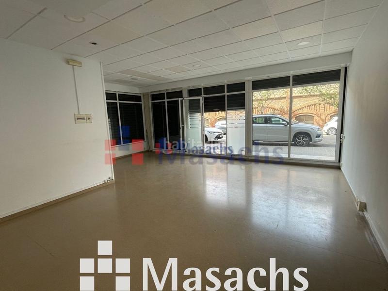 Foto 54e8d2f5-952d-4586-8a29-ef39a0c257a5. Local comercial a Ca n'Anglada Terrassa