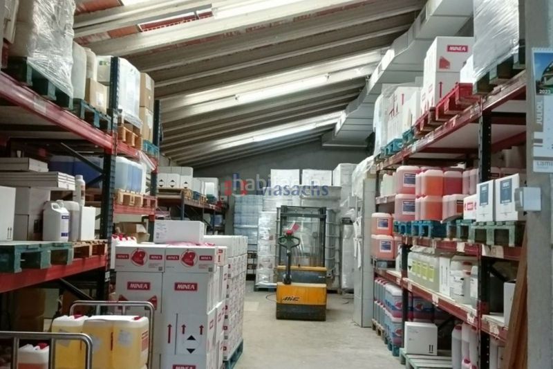 Foto bebf30ba-766f-40f2-8893-5945ed60acbb. Alquiler nave industrial en Sant Narcis Girona