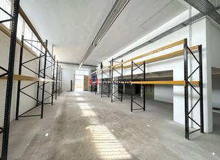 Industrial building in El Pedró