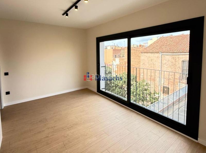 Foto 57606fff-4a48-47ba-b32b-5c83b1a3b5ee. Location bureau avec chauffage dans Barri del Centre Terrassa