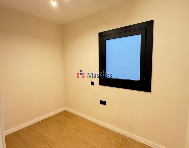 Foto e6c88fa0-2895-4424-8979-46413fd04cb4. Location bureau avec chauffage dans Barri del Centre Terrassa