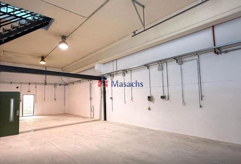 Foto 766bb5a1-29e6-4c78-baef-29a621767637. Nave industrial en Ca n'Aurell Terrassa