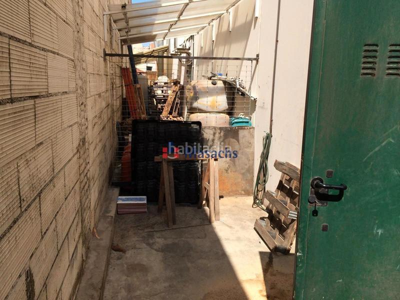 Foto 943ba324-0387-4b8c-a2b4-91485d48e153. Nave industrial en Ca n'Aurell Terrassa