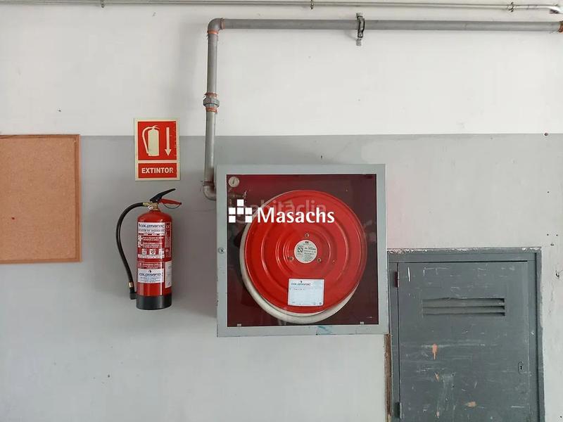 Foto 9e5fff98-2170-4e4f-8b7d-2753e584b775. Nau industrial a Gràcia Sabadell