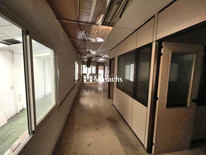 Foto c6f98d49-3bff-4b6b-b287-8c033f7554b1. Bâtiment à usage industriel dans Zona Industrial Rubí