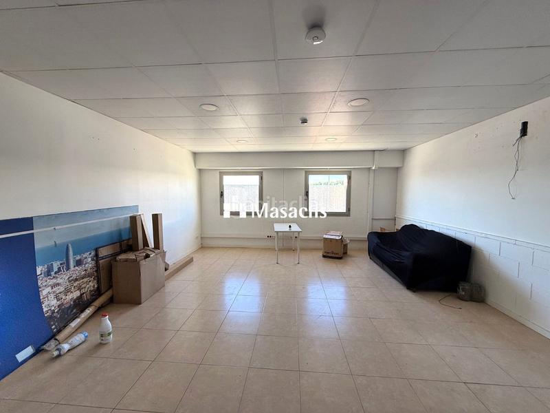 Foto d2f14c00-a0f4-47b8-a68b-40eb1162bb78. Rent industrial building in Can Vinyals Esparreguera