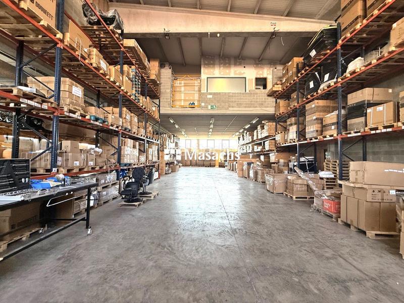 Foto 02e6a914-ebff-485c-aa83-5c06480f776e. Fabrikhalle in Navàs