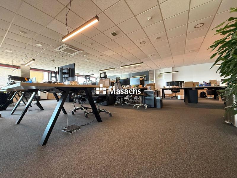 Foto 06f64d7a-8138-49e5-9f46-1da75b1f1028. Fabrikhalle in Navàs