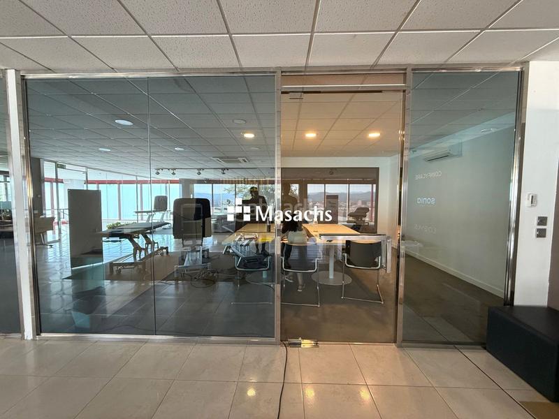 Foto 0e01bf7f-b40f-43ce-9fce-875fbd63c37d. Fabrikhalle in Navàs