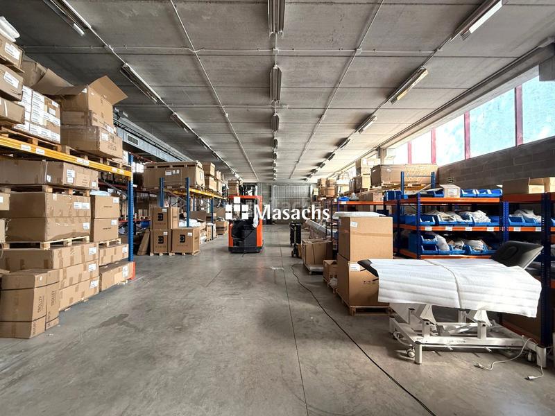 Foto 7203b72e-7804-4261-a8ad-fdae7dc2308a. Fabrikhalle in Navàs