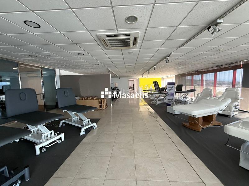 Foto 77ac6026-b922-440a-a41d-a32f2d6c8ec6. Fabrikhalle in Navàs