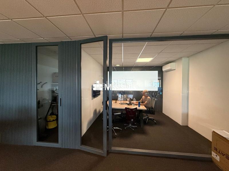 Foto b546d4da-da30-4b75-9dad-ba2d1266587f. Fabrikhalle in Navàs