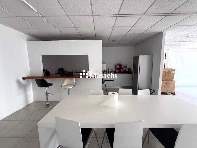 Foto eaf46609-355e-4b0c-bc98-b6079f123696. Fabrikhalle in Navàs