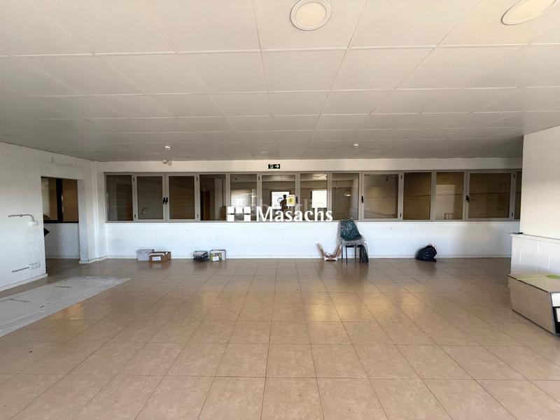 Foto a93070ee-abd8-46cf-8f30-c768ec2ec20f. Rent industrial building in Can Vinyals Esparreguera