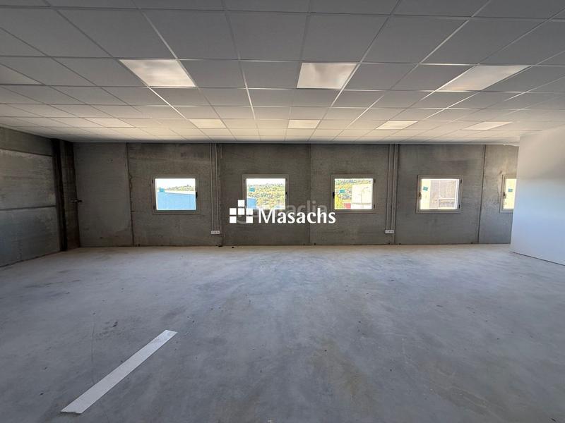 Foto ddb86cd0-96b1-4a48-b00e-3e396919e72c. Lloguer nau industrial a Can Vinyals Esparreguera