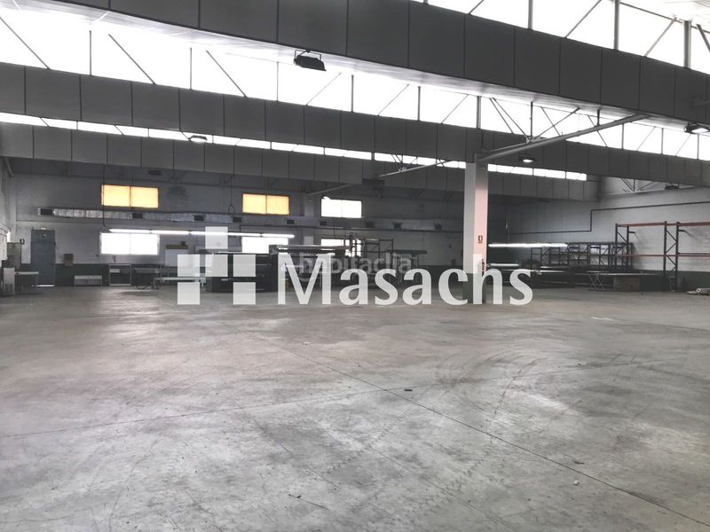 Foto b6e4fe68-7640-46f9-8392-e34054ed6af1. Nau industrial a Progrés Rubí
