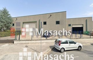 Rent Industrial building in Gualba. En gualba