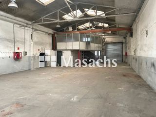 Lloguer Nau industrial a Les Arenes - La Grípia - Can Montllor. Nau de lloguer de 330m2 al polígon de la gripia de terrassa
