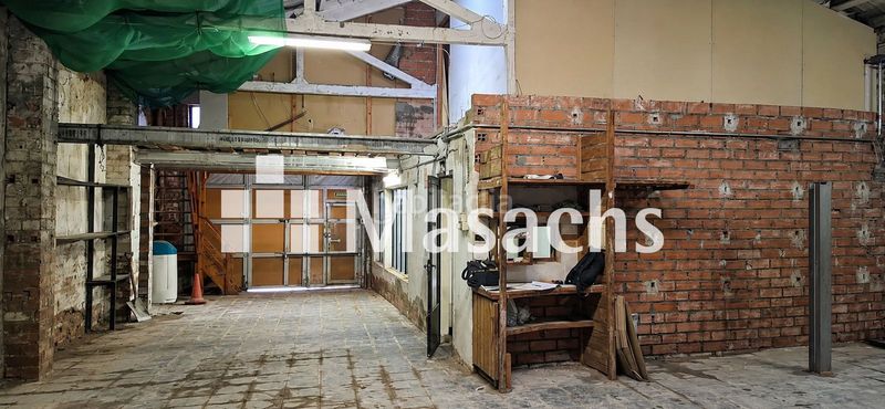 Foto 4f532f80-eb93-406c-bb0f-0d8e4a4ccacb. Nau industrial a Els Merinals Sabadell