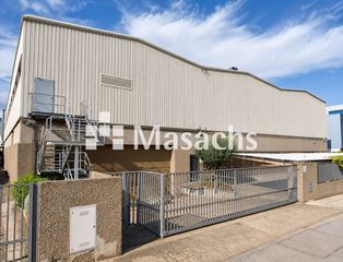 Rent Industrial building in Pla de Bon Aire. En terrassa