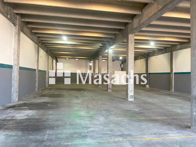 Foto 0a3ea3d2-f45c-46c4-8667-20668c7dda8a. Affitto capannone industriale in Can Parellada Terrassa