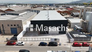 Nau industrial a Santa Perpètua de Mogoda. En la llagosta