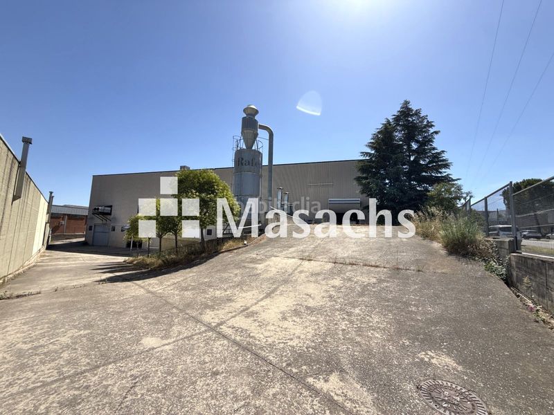Foto 5c6450a2-d0c2-4802-b26d-386b345bd610. Industrial building in La Balconada-Cal Gravat Manresa