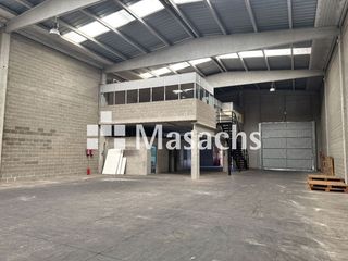 Rent Industrial building in Sant Llorenç. Nau industrial de 570m2 al polígon de can petit de terrassa.